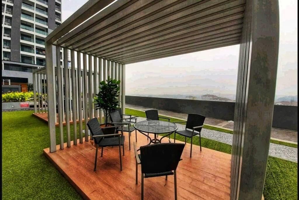 Symphony Tower Studio #9 With Balcony Cheras Dış mekan fotoğraf
