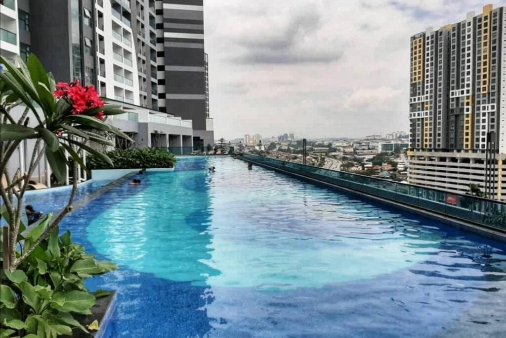 Symphony Tower Studio #9 With Balcony Cheras Dış mekan fotoğraf